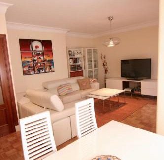 Vigo Apartment | Cómodo y amplio apto en Camelias para cuatro