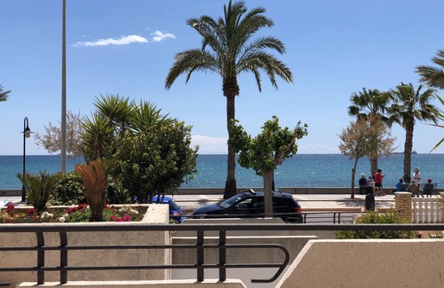 Benicassim Apartment | Cómodo y Bonito Apartamento en Primera Línea, Benicassim, Zona la Curva