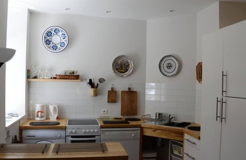 Laives House | Côté Cour - Laives - Gîte