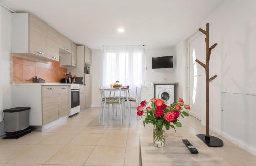 Le Coteau Apartment | Côté jardin 1 - Appartement avec Jardin