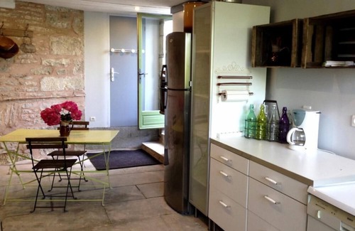 Noyers-sur-Serein House | Côté-Serein Chambre La courtine