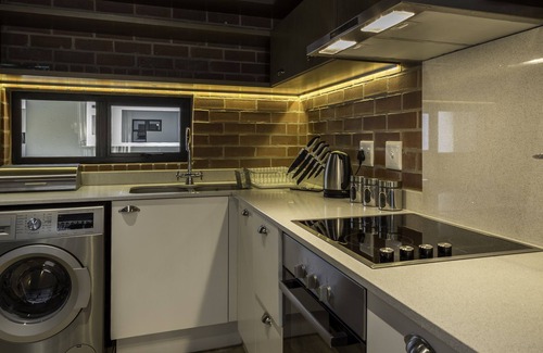Greater Johannesburg Metropolitan Area Apartment | C.A.G Two Bedroom Apartment in Rosebank Johannesburg