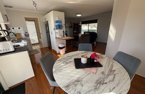 Melville House | C & C Al Mare - Short walk to the beach!