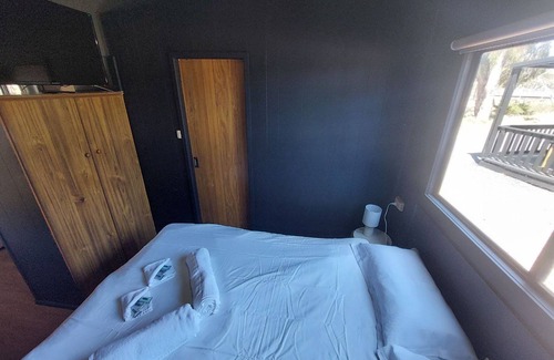 Stawell Hotel | C & C Parks Stawell, Lakeside setting
