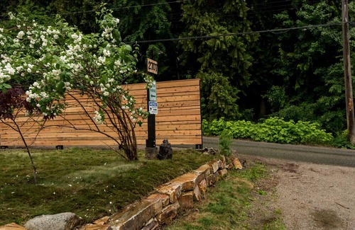 Nelson House | C&C Suite-In Nature, Private, Fire Place, Value