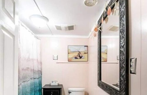 Grand Isle House | C'est Bon Across from Beach Entrance 10 Sleeps 12!