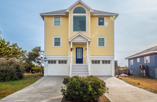 Topsail Beach House | C-Maid | Oceanfront Views + Amazing Amenities!