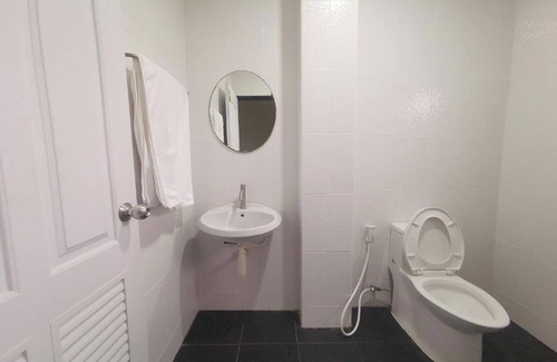 Krathum Baen Apartment | C Park
