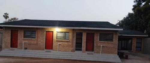 Phalaborwa Cabin | C-Rane Lodge - E
