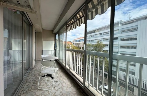 Carnot Apartment | C062 Appart fonctionne Proche du centre Cannes