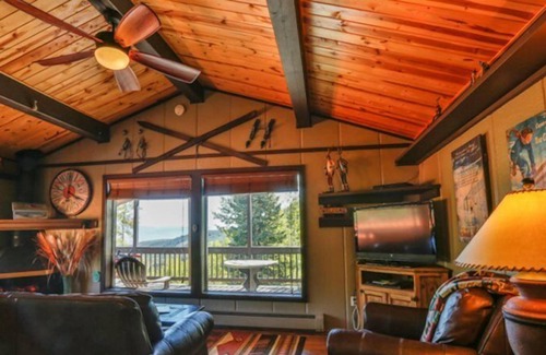 Glenwood Springs Condo | C1: Snuggle into leather couches, a fireplace, a loft and incredible views of the Roaring Fork Valley in this totally remodeled condo.