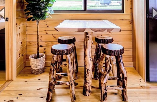 Marion Cabin | C20 cabin in gated resort.