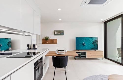 Pelican Key Apartment | C314 - Stunning 1 Bedroom Apartment