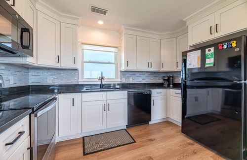 Carova Beach House | C9187 Leisure Dayz. Private 4x4 Beach Oceanfront Dream