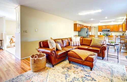 Canon City House | Cañon City Vacation Home w/ Gas Grill!