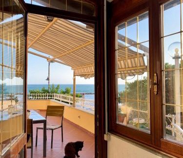 Santo Stefano al Mare Apartment | CA' de GINO