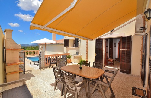 Buger Ski Chalet | Ca n'Aina Canta 064 cosy village house with pool, terrace, barbecue and air-conditioningnd air-conditioning