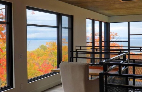 Petite-Riviere-Saint-Francois Villa | Cottage OM-76 | Petite-Rivière-St-François