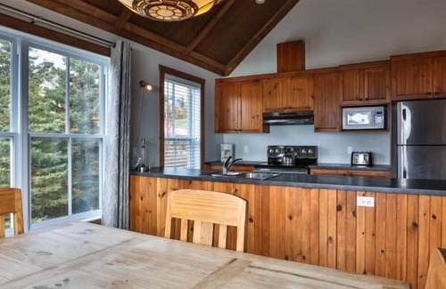 Petite-Riviere-Saint-Francois Condo | Cottage OPUS 121H | Petite-Rivière-St-François