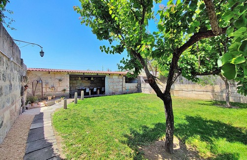 Sineu Ski Chalet | Ca S'Escolà 175 traditional Mallorcan house with garden, large barbecue and WiFi