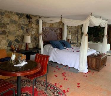 San Francisco Villa | Cabaña Casa Santorini