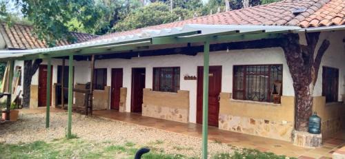 Raquira House | Cabaña Cueva del Zorro