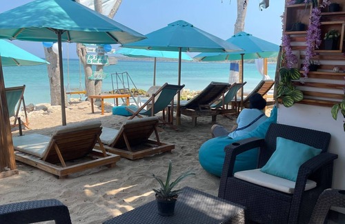 Bocachica Cabin | Cabaña de 2 Pisos Frente al Mar- Isla Barú