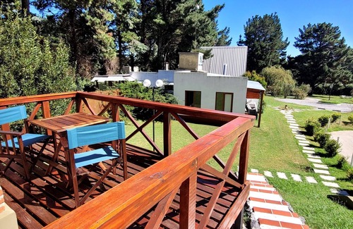 Tandil Cabin | Cabaña Del Pinar. Monoambiente. Ideal Para Familia con Hijos Chicos