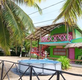 San Antero House | Cabaña en primera línea de playa en San Antero con Aire AC y 5 habitaciones