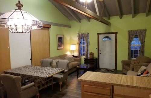 San Antonio de las Minas Cabin | Cabaña Familiar en Valle de Guadalupe 23+ Camas/2 Baños a 10min de Viñedos