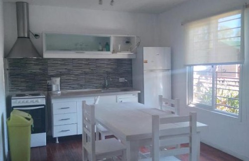 Francisco Alvarez Hotel | Cabaña, pileta, parque y parrilla