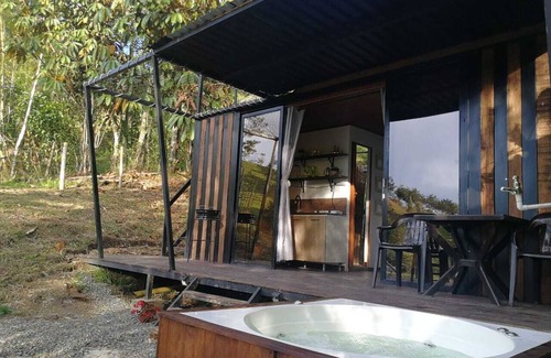 Guatape Cabin | Cabaña Selva Negra Con Jacuzzi