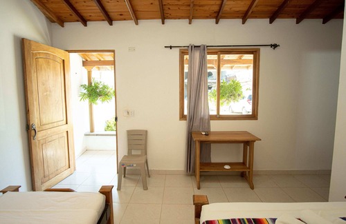 Covenas Hotel | Cabaña Triple En Coveñas Cerca A La Playa