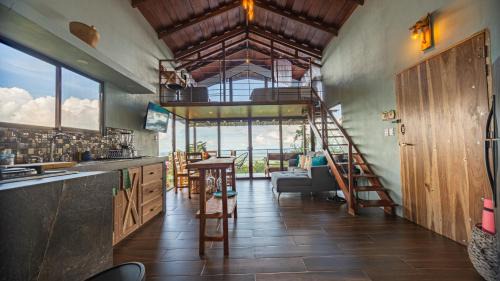 Penas Blancas House | Cabañas Caeli, La Fortuna Rainforest Glass Cabin with Amazing Views