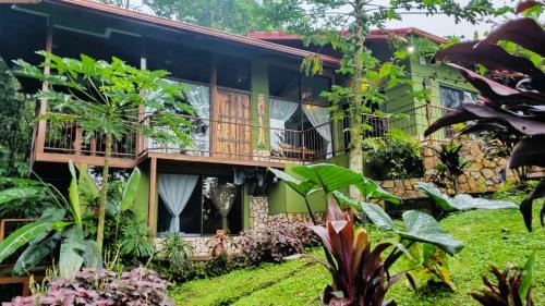 Penas Blancas House | Cabañas Caeli, La Fortuna Rainforest Glass Cabin with Suite