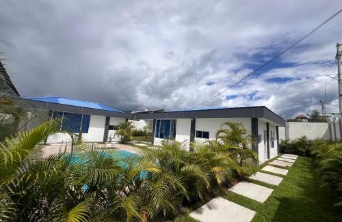 Gigante House | Cabañas Compostela gigante