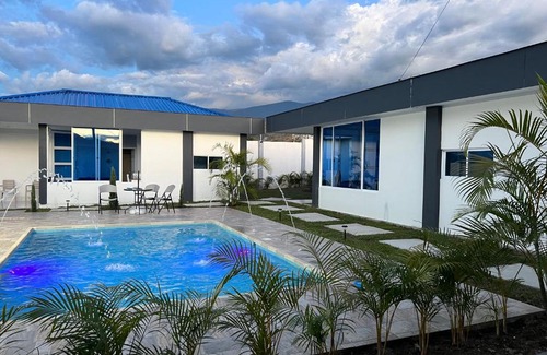 Gigante House | Cabañas Compostela Gigante