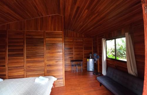 Katira Hotel | Cabañas Los Laguitos Rio Celeste