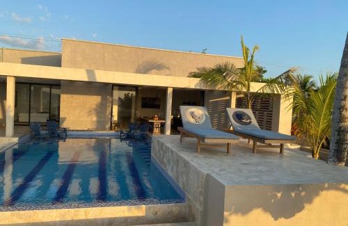 Tolu House | Cabañas Privadas en Playas del Francés con Piscina