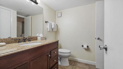 Crystal Beach Apartment | Cabana Club 206 Gulf Oceanfront, King Bed, private beach