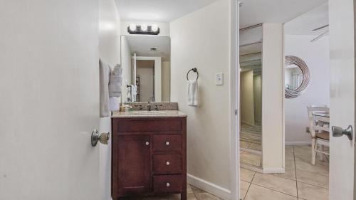 Crystal Beach Apartment | Cabana Club 206 Gulf Oceanfront, King Bed, private beach