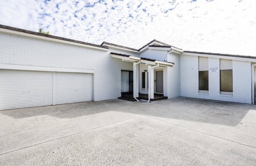 Yamba House | Cabana Feliz Yamba, Pet Friendly Cottage