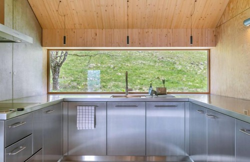 Les Posses-sur-Bex House | Cabane Béllerine by Interhome