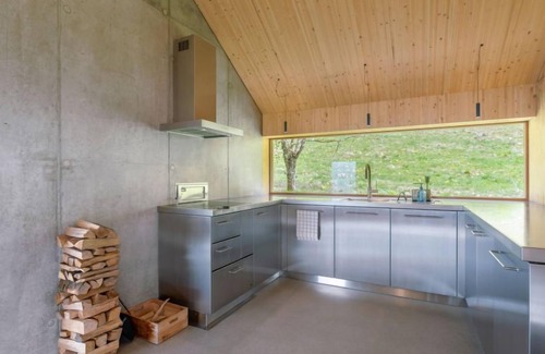Les Posses-sur-Bex House | Cabane Béllerine by Interhome