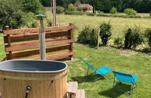 Sainte Croix de Beaumont House | Cabane luxe & spa extérieur Les Magnolias