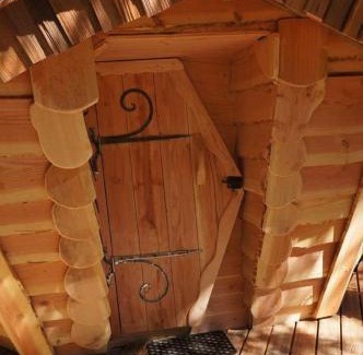 La Tour-dʼAuvergne Ski Chalet | Cabanes des Volcans
