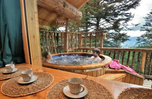 La Tour-dʼAuvergne Ski Chalet | Cabanes des Volcans