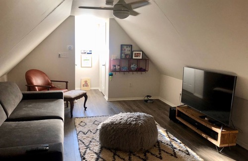 Cabbagetown House | Cabbagetown bungalow in the heart of Atlanta