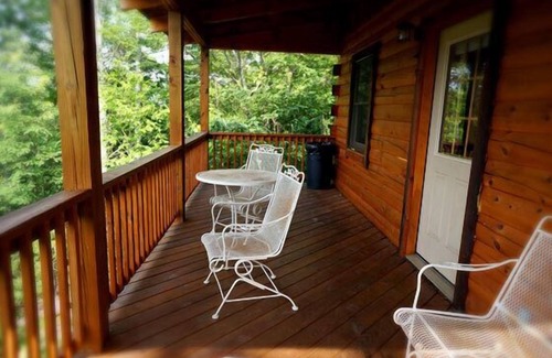 Stanardsville Cabin | Cabin #11 - 3 Bears | 3 Bed, 2 Bath