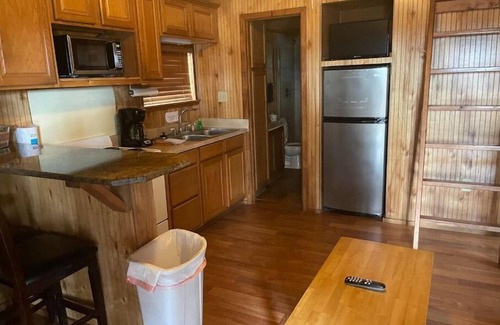 Negreet Cabin | Cabin 11 at Tranquility Bay Resort
